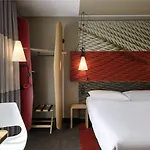 Ξενοδοχείο Ibis Zentrum 3*