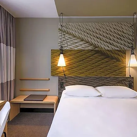 호텔 Ibis Zentrum 3*